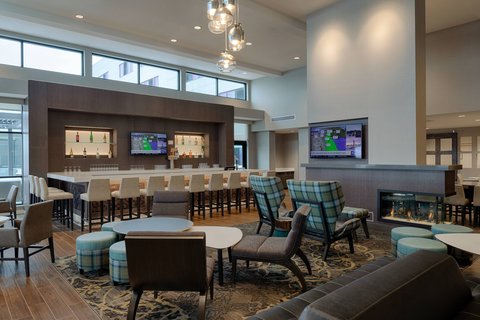 Lobby & Bar