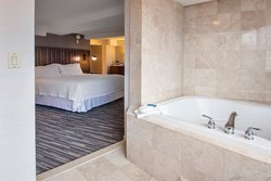  - Four Points by Sheraton Hotel Plainview