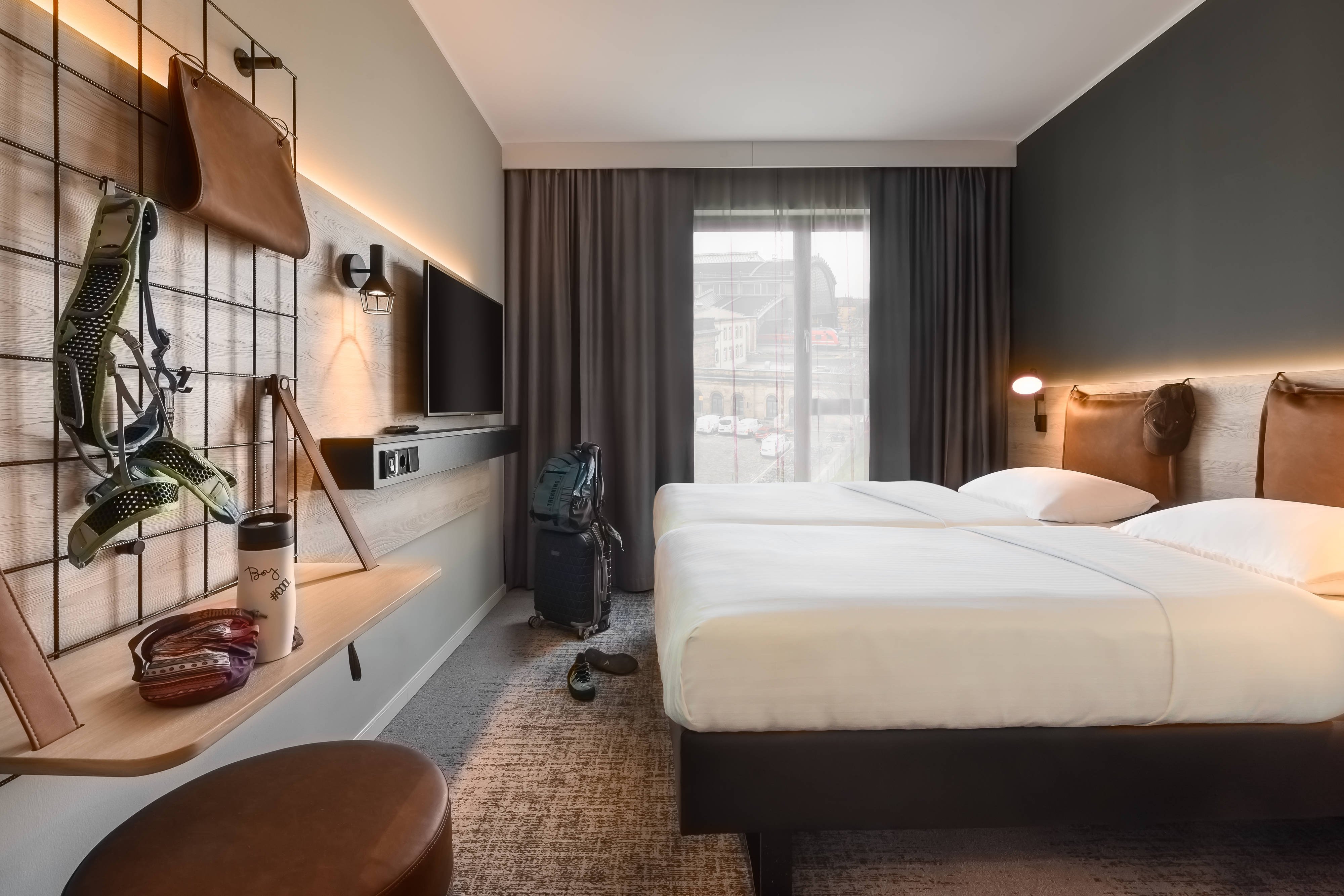 Moxy Dresden Neustadt-guestroom-Moxy Sleeper Twin Room.jpg