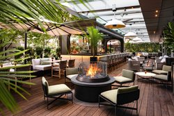  - Ritz-Carlton Hotel Toronto