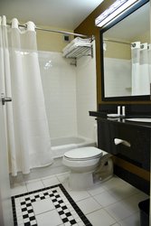  - Fairfield Inn & Suites by Marriott Bradley Airport Windsor Locks