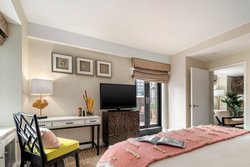  - Lexington Hotel New York