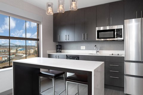 Corner King Suite