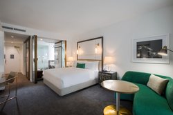  - Laura Hotel Downtown Houston