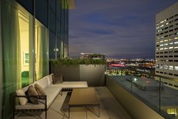  - Laura Hotel Downtown Houston