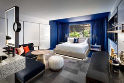  - W Hotel Downtown Toronto