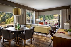  - Josie Hotel Rossland