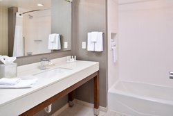  - Courtyard by Marriott Olathe - I-35, Exit 220