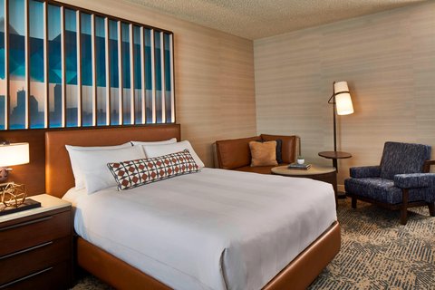 RENAISSANCE DALLAS HOTEL - Photo 18