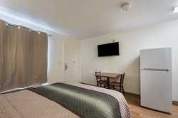  - HomeTowne Studios Irving