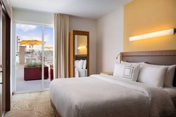  - SpringHill Suites by Marriott Burbank - I-5, Exit 146A