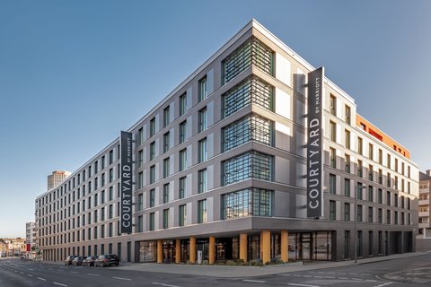 Hotel Entrance and Exterior