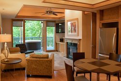  - 1886 Crescent Hotel & Spa Eureka Springs