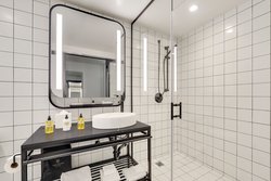  - Guild Hotel Downtown San Diego