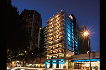 ESPACIO The Jewel of Waikiki