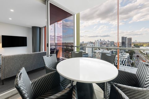 MERITON SUITES ZETLAND - Photo 9