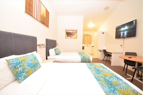 GUESTROOM