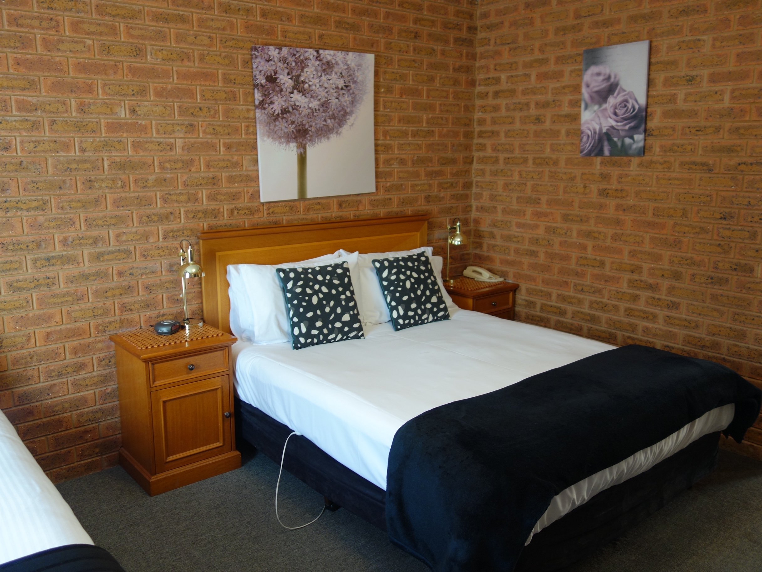 CENTRAL YARRAWONGA MOTOR INN-guestroom-GUESTROOM.jpg