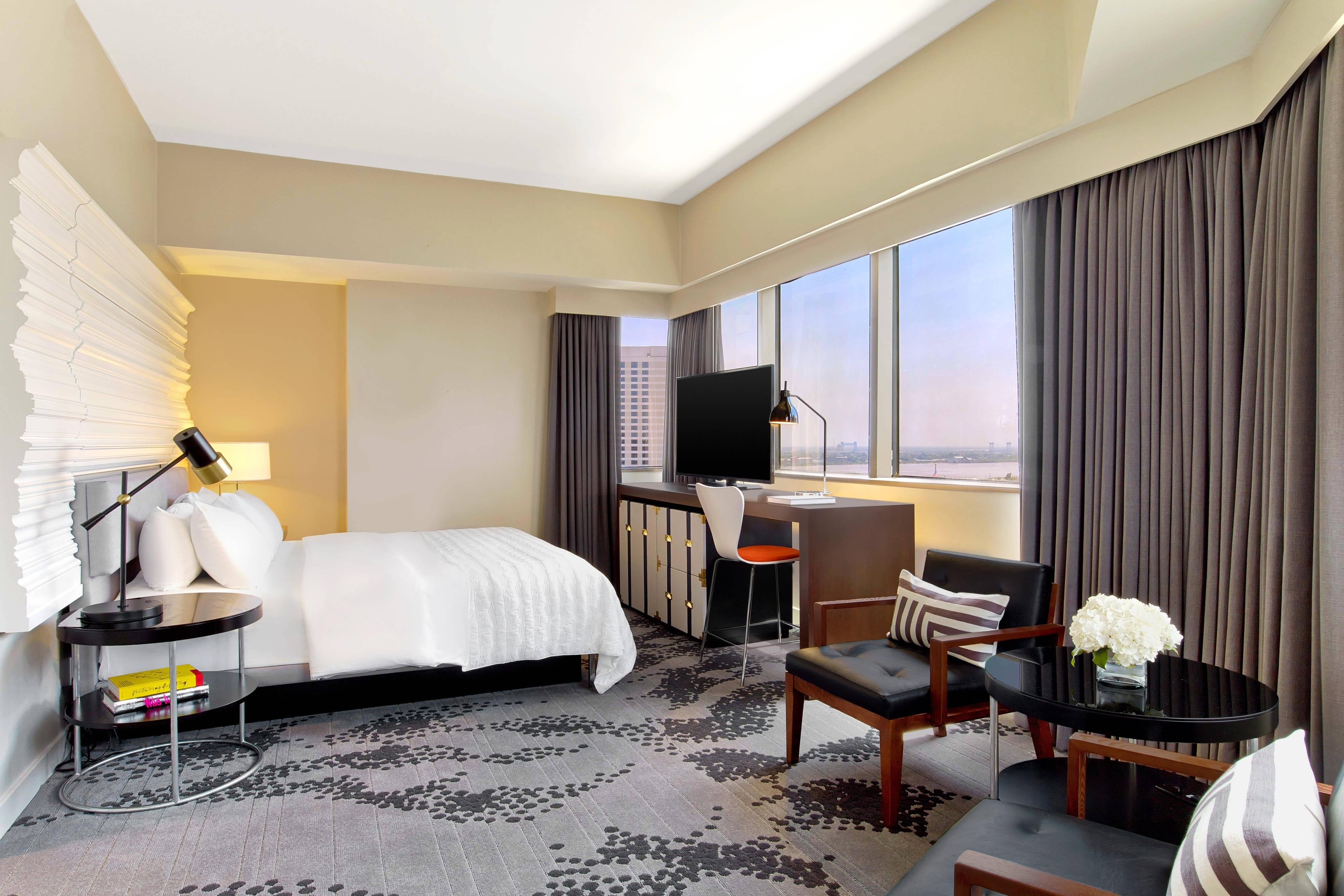 Luxury King Suite