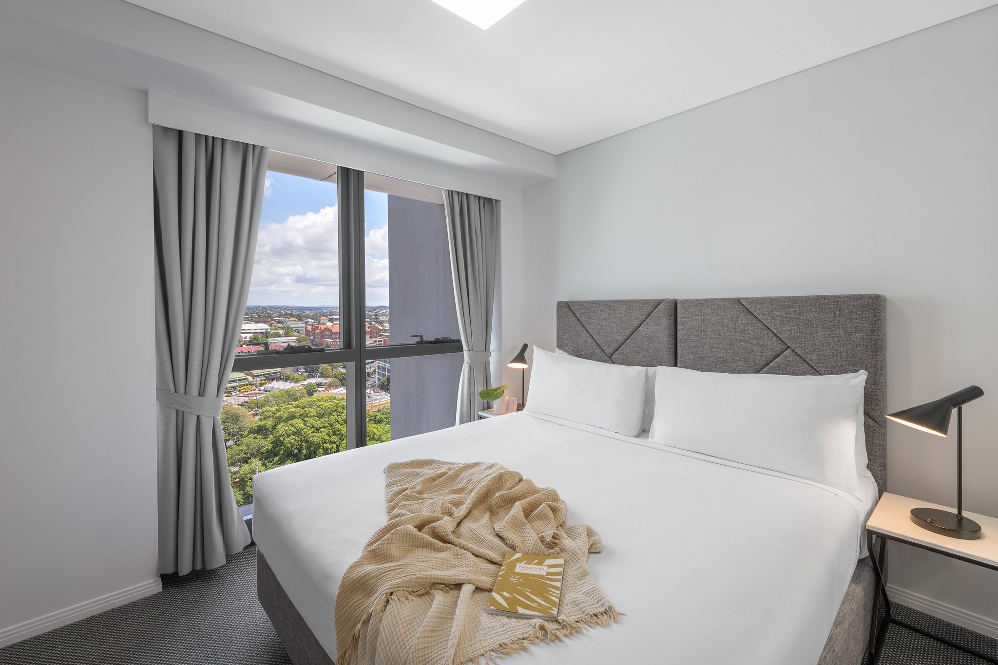 Meriton Suites Adelaide Street-guestroom-2 Bedroom Luxury Suite.jpg