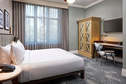  - Citizen Hotel Sacramento - I-5, Exit 519B