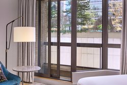  - Metropolitan Hotel Vancouver