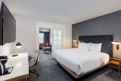  - Courtyard by Marriott Hotel Disneyland Anaheim