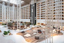  - Renaissance by Marriott SeaWorld Orlando - I-4, Exits 71 & 72