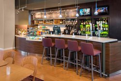  - Courtyard by Marriott Elizabeth - I-95, Exit 13A