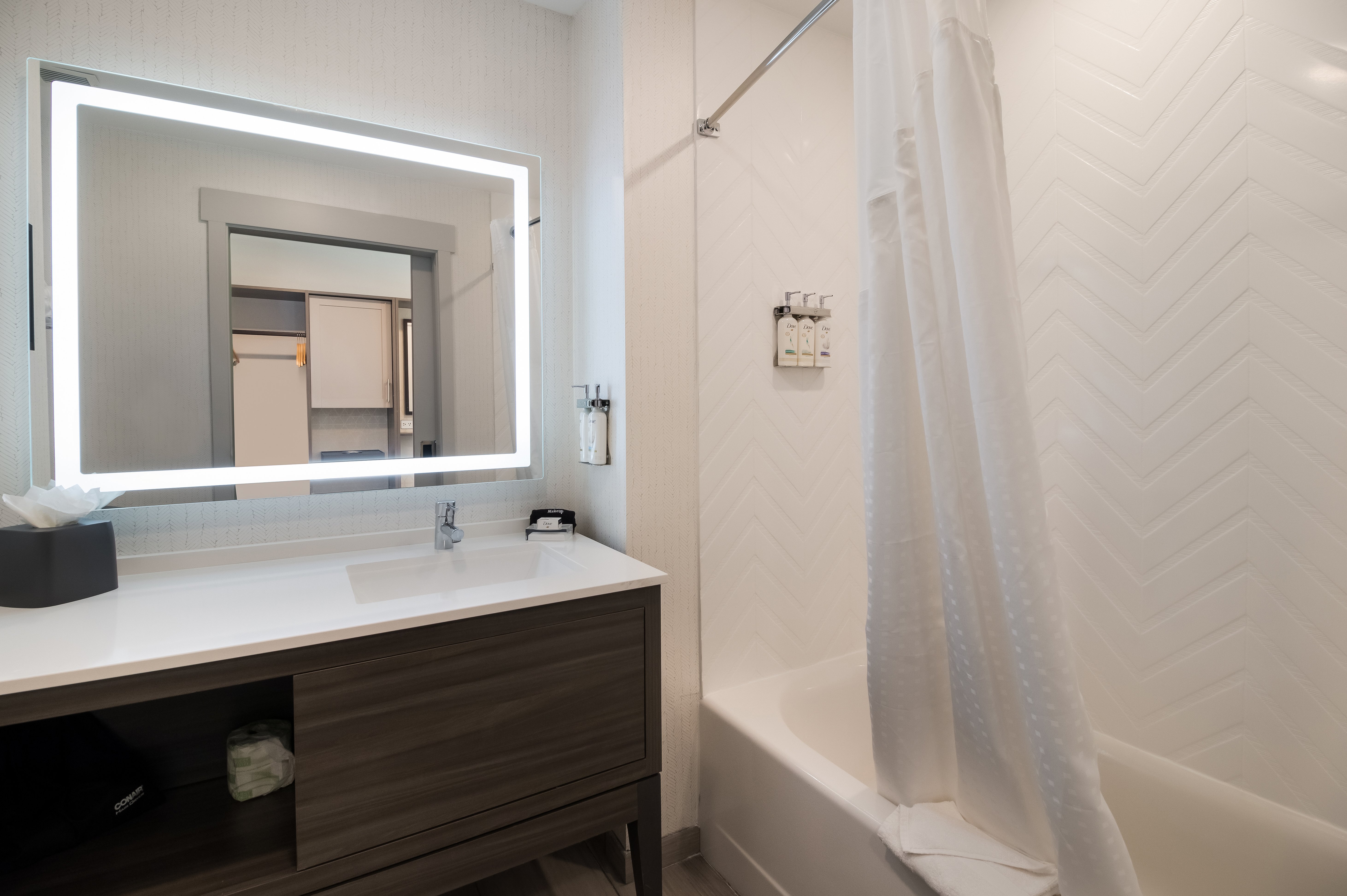 AVID MT JULIET NASHVILLE AREA-guestroom-Get ready in our beautifully lit and spacious bathrooms..jpg