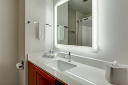  - Holiday Inn Express Campbellsville