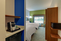  - Holiday Inn Express Campbellsville
