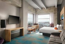  - Aloft Hotel Airport Miami