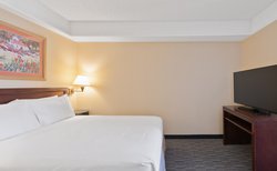  - Harmony Suites Meadowlands Secaucus - I-95, Exit 17
