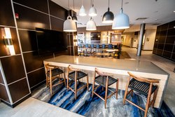  - Fairfield Inn & Suites by Marriott Racetrack Washington - I-79, Exit 41