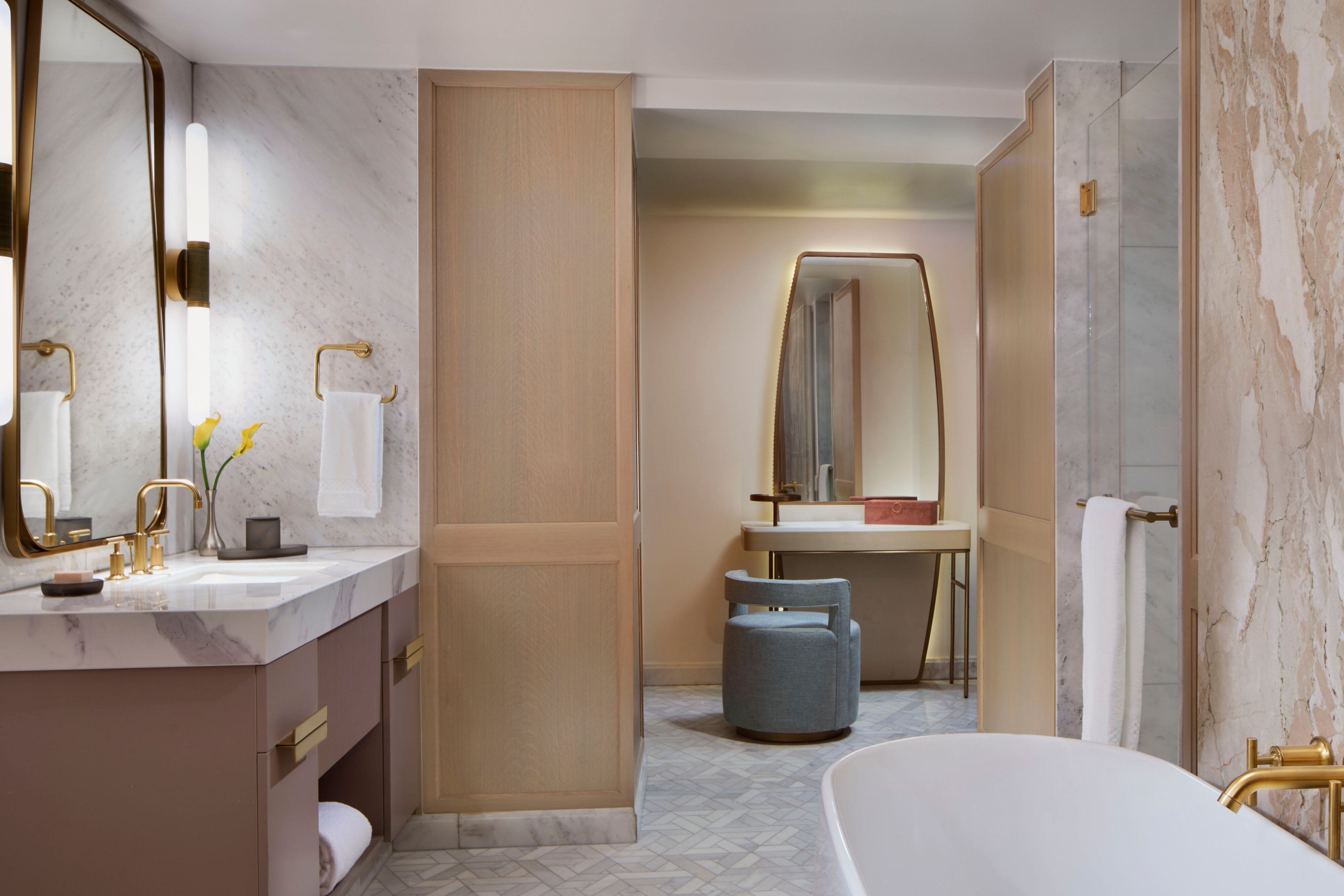Two Bedroom Oceanview Suite - Bathroom
