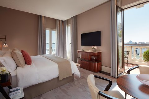THE ST REGIS VENICE - Photo 35