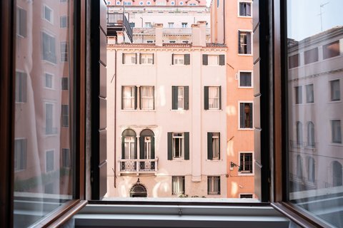 THE ST REGIS VENICE - Photo 47