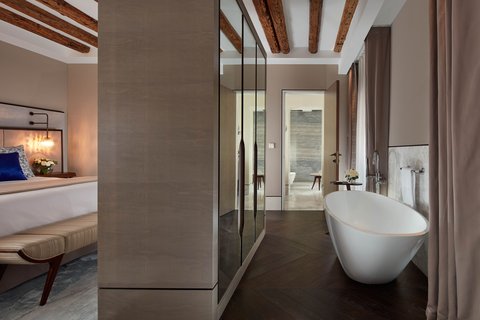 THE ST REGIS VENICE - Photo 116