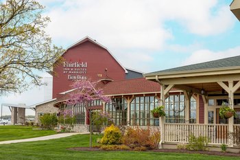 Fairfield Inn & Suites by Marriott Fair Oaks Farms