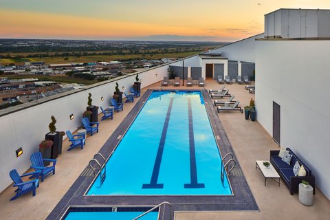 RENAISSANCE DALLAS HOTEL - Photo 47