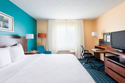  - Fairfield Inn & Suites by Marriott Park Central Dallas