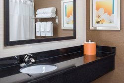  - Fairfield Inn & Suites by Marriott Park Central Dallas
