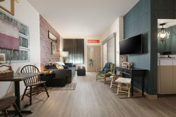  - SpringHill Suites by Marriott Lindale