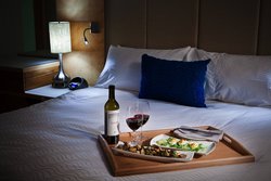  - Pier South Resort Imperial Beach