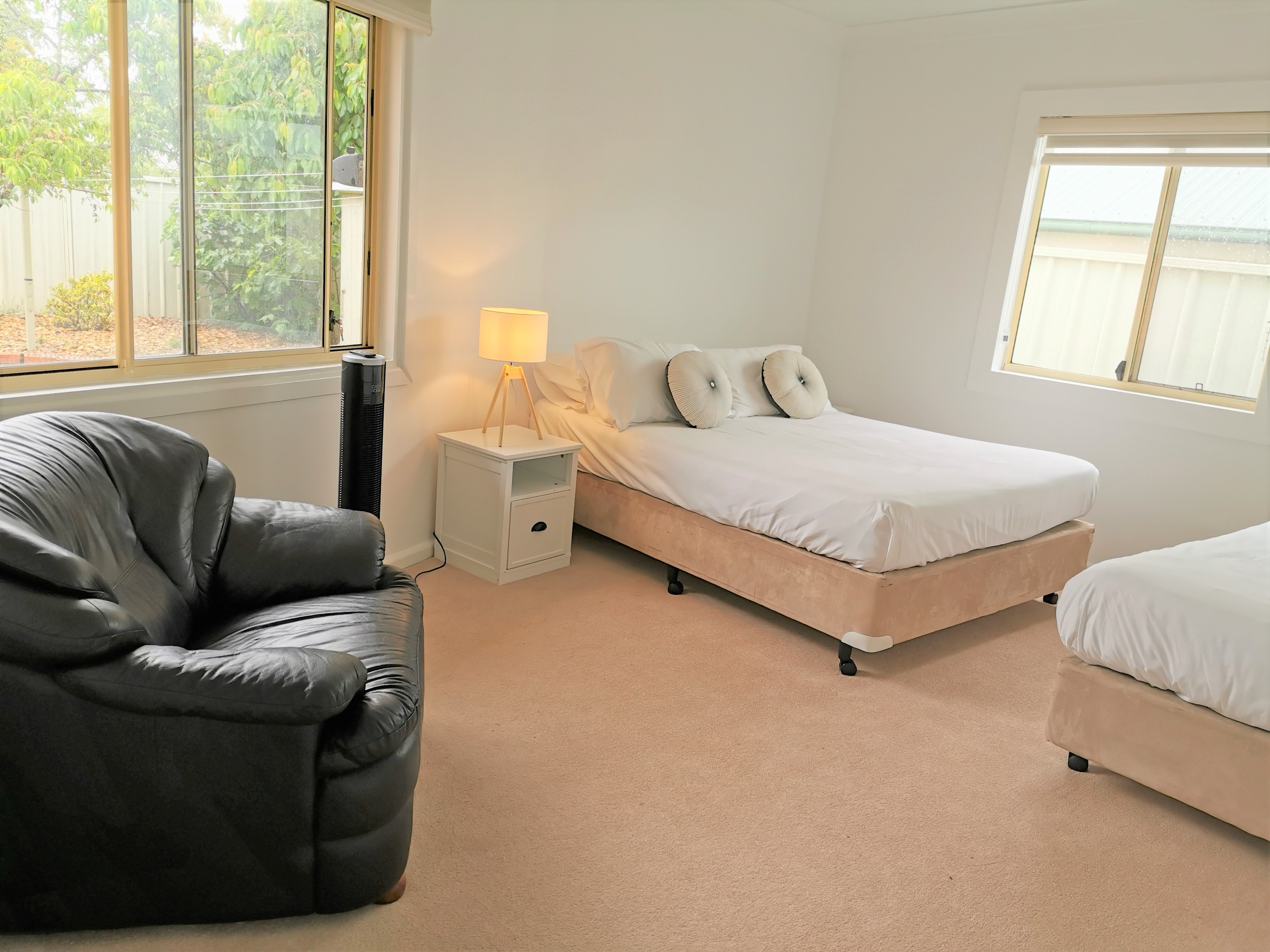 BATHURST EXPLORERS MOTEL-guestroom-GUESTROOM.jpg