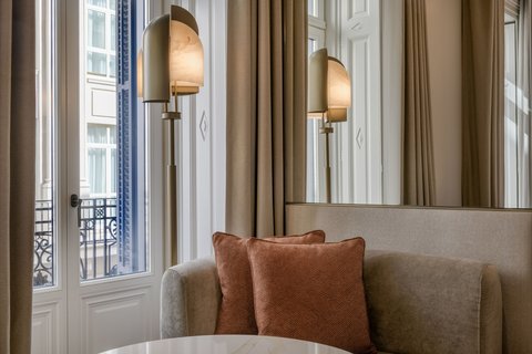 JW MARRIOTT HOTEL MADRID - Photo 72