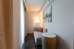  - Delta Hotel by Marriott Triangle Park Durham - I-40, Exit 281