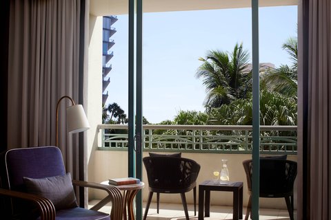 THE RITZ-CARLTON COCONUT GROVE MIAMI - Photo 23