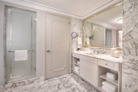 THE RITZ-CARLTON COCONUT GROVE MIAMI - Photo 32
